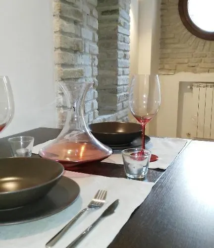 Lally House Apartman