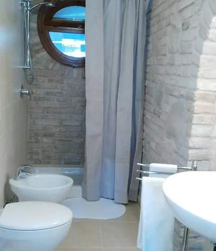 Lally House Apartman